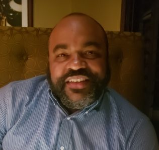 headshot - Shawn Dandridge